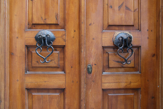 woodedn doors in rethymno in crete in greece 
