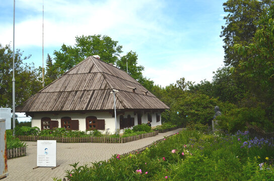 Ivan Kotlyarevsky House Museum in Poltava, historical estate.