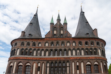 Fototapeta premium UNESCO Weltkulturerbe Holstentor in Lübeck