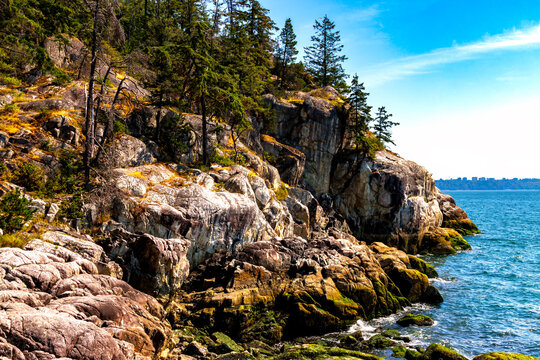 rocky cliffs on the Pacific shoreline