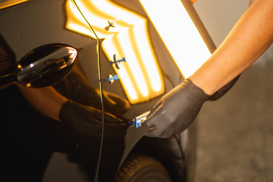 Corre&ccedil;&atilde;o de amassado com t&eacute;cnica de martelinho de ouro | Dent correction using paintless dent repair technique