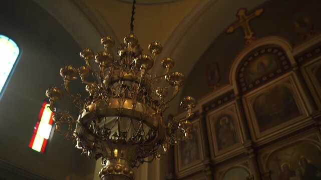 Ancient artisanal skills revealed through holy architectural elements