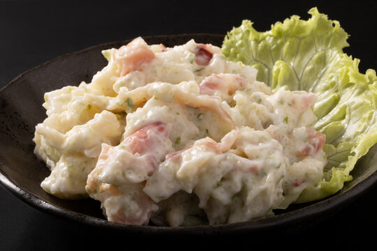 ホッキ貝サラダ（ホッキ貝　イカ　カラフトししゃも卵）
