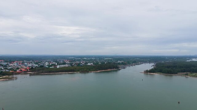 Discovering bo ke loc an in phuoc hai by the water