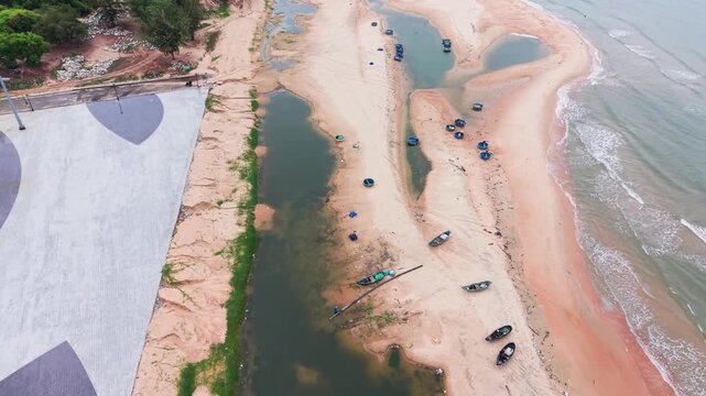 Visit Cong Vien Ven Bien at Ho Tram for fun activities and beautiful views of the beach