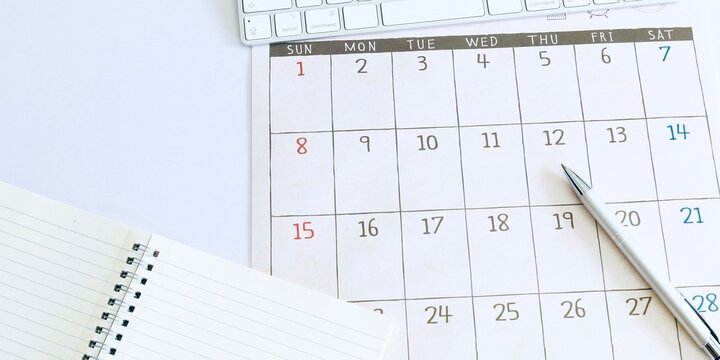 Schedule management using calendars and notepads