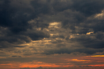 Obraz premium Dramatic Clouds At Sunset