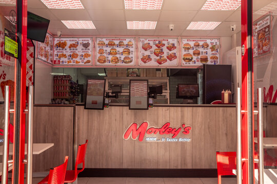 LONDON -  GOLDHAWK ROAD SHEPHERDS BUSH &ndash; Morley's chicken takeaway