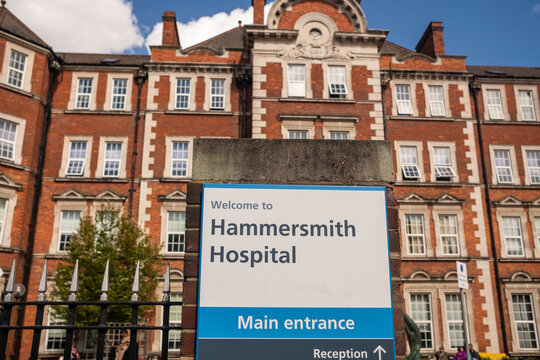 LONDON -  HAMMERSMITH W6 &ndash; Hammersmith Hospital main entrance sign