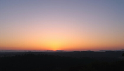 Obraz premium Calm radiant horizon glowing softly over jungle