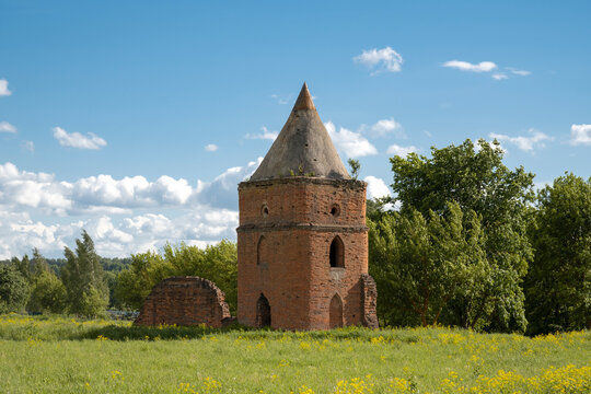 The ancient Pencil Tower on the territory of an abandoned fortress. Saburovo, Oryol region, Russia