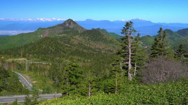 初夏の志賀高原　横手山ドライブインからの眺望