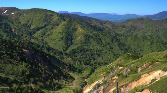 初夏の志賀高原　横手山ドライブインからの眺望