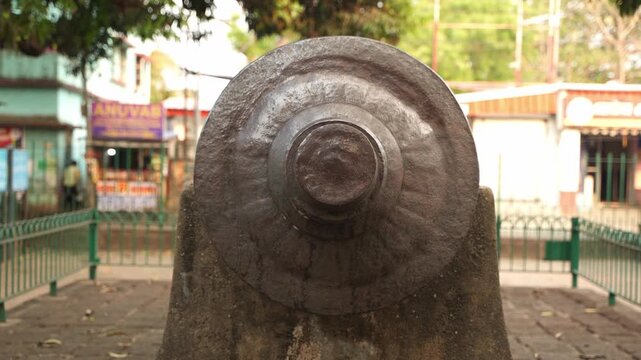 This is the Dalmadal Cannon. Bishnupur's King Bhaskar Rao drove out the Bargi forces using this Dal Madal cannon.