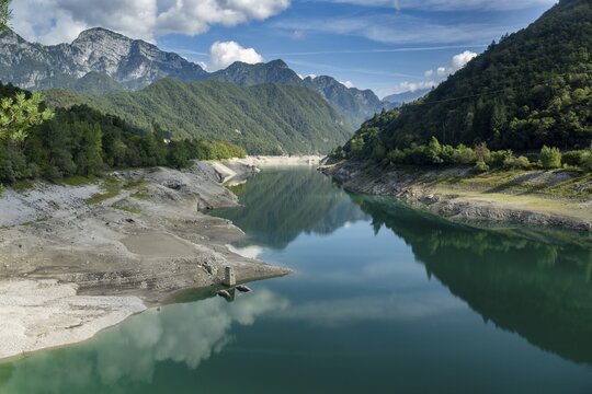 Tramonti, sunken city, abandoned houses, ruins, river course, Friuli, Italy
