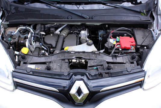 Vinnytsia, Ukraine; May 30, 2026. White Renault Kangoo open hood. Close up Renault Kangoo cdi diesel engine. Modern сar close-up engine, front top view, show all engine parts. Detailed view of an ope