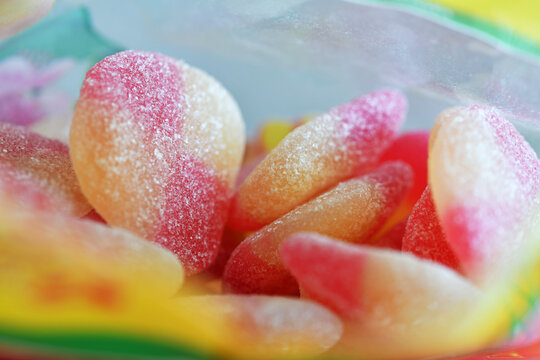 S&uuml;&szlig;igkeiten, T&uuml;te mit Fruchtgummis