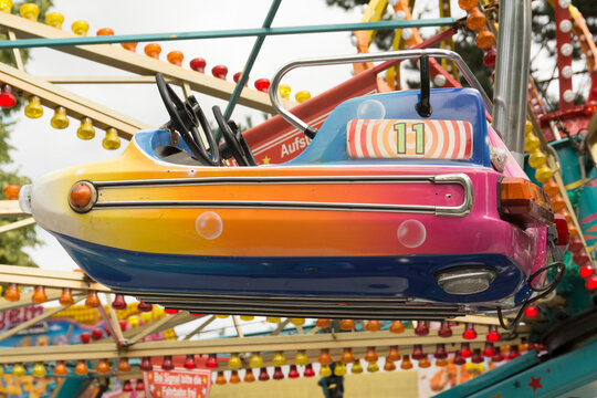 Karussell, Kirmes, Fahrgesch&auml;ft, bunt, wagen, 