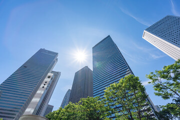 Fototapeta premium 高層ビル 青空 ビジネス オフィスビル