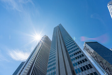 Fototapeta premium 高層ビル 青空 ビジネス オフィスビル