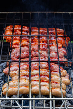 FRANCE-GASTRONOMY-COOKING-BARBECUE-SAUSAGES