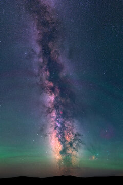 Breathtaking view of the Milky Way's galactic center