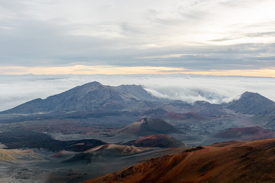 Haleakalā Crater (The Summit Basin)