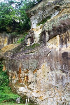 平泉の風景　達谷窟毘沙門堂