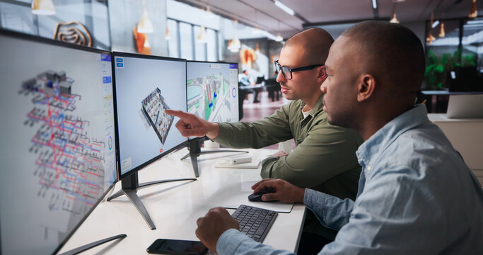 Two Engineers Collaborate On 3D BIM Software