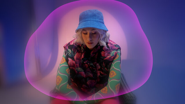 Premium Overlays Neon Waves 1 &ndash; Glowing Neon Motion Effects, Futuristic Wave Overlays and Vibrant Light Trails for Cinematic Video Editing
