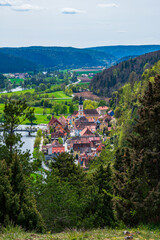 Obraz premium Kallmünz village and Naab River valley in spring, Bavaria