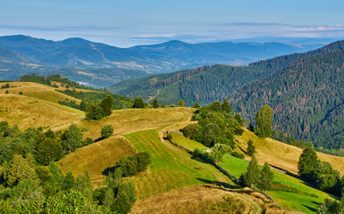Fototapeta premium Rolling Hills Mountain Village Landscape