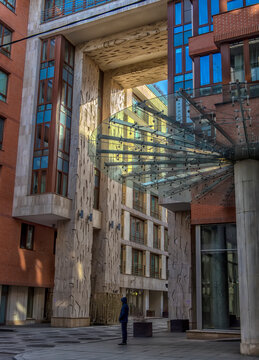 Novaya Ostozhenka Deluxe Residential Complex in Khamovniki, Moscow. Luxury Modern Architecture