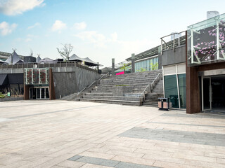 Naklejka premium Contemporary Urban Architecture Featuring Spacious Outdoor Areas and Natural Lighting