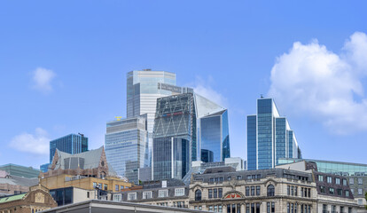 Obraz premium London city financial business center panorama skyline view from the River Thames near Tower Bridge