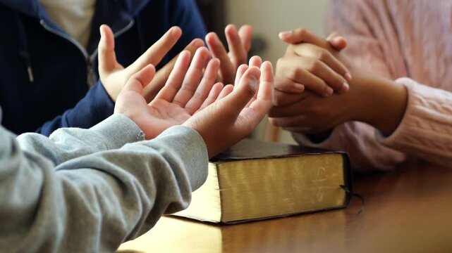 Christian life crisis prayer to god. Christian Bible Study Concepts.
