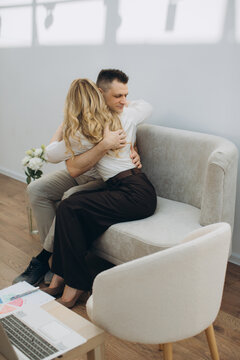 Couple embracing during therapy session finding comfort