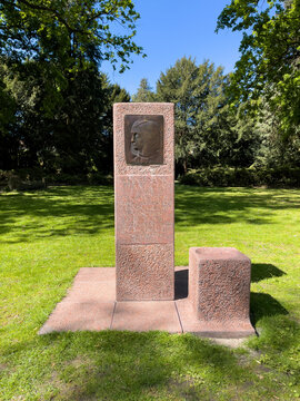 Anne Frank Monument in einem Park in Eindhoven, Niederlande
