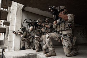 Obraz premium Special forces team entering building, military tactical assault mission