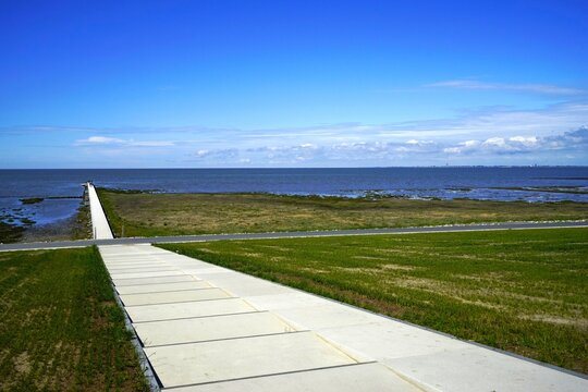 Very long jetty in the North Sea at low tide