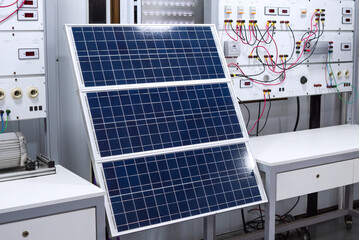 Photovoltaic solar panel on a test bench in an educational laboratory. © MatiasLeonel