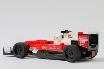 Obraz premium Lego Scuderia Ferrari SF16-H formula one