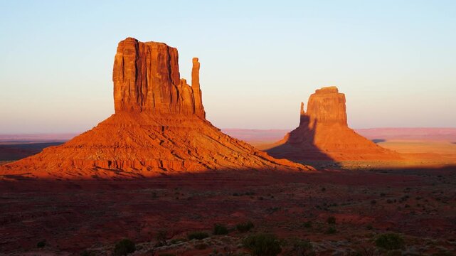 Monument Valley sunset time lapse on the Mittens Buttes in Utah and Arizona.