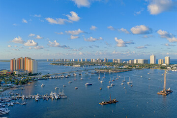 Naklejka premium aerial view of bridge to Singer Island Florida