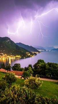 Lightning over Lake. (1)