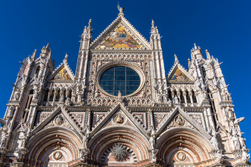 Naklejka premium Duomo di Siena, Romanisch Gotischer Dom mit Mosaiken, Piazza del Duomo, Siena, Toskana, Italien