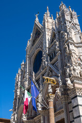 Naklejka premium Duomo di Siena, Romanisch Gotischer Dom mit Mosaiken, Piazza del Duomo, Siena, Toskana, Italien
