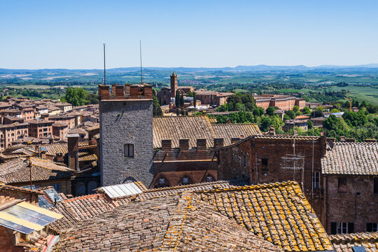 Ausblick vom Facciatone  auf die mittelalterliche Stadt Siena  Toskana, Italien