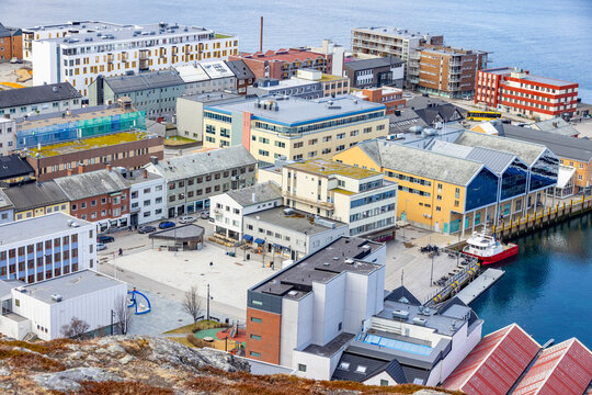 Part off the city Hammerfest Iis a town in Hammerfest Municipality, northwest of Finnmark County. The town is located on the west side of Kval&oslash;ya at 70.7 degrees north