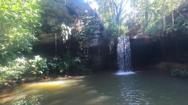 Cachoeira no distrito de Taquaru&ccedil;u, cidade de Palmas, Estado de Tocantins, Brasil